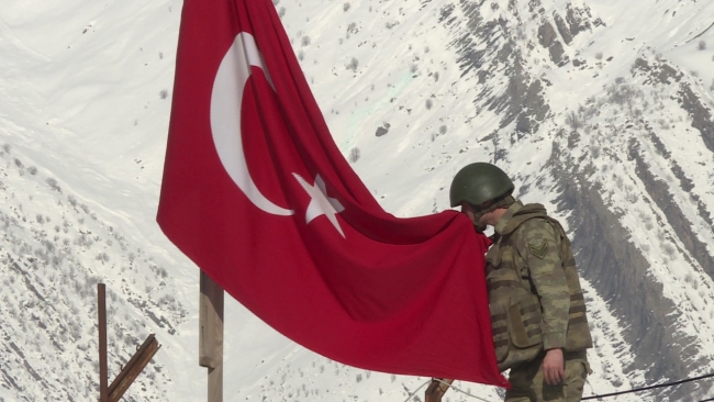 Mehmetçik Dağlıca’yı teröristlere dar etti